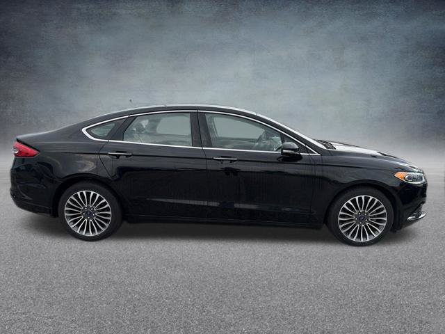 Used 2018 Ford Fusion SE w/ Fusion SE Technology Package FWD image 6