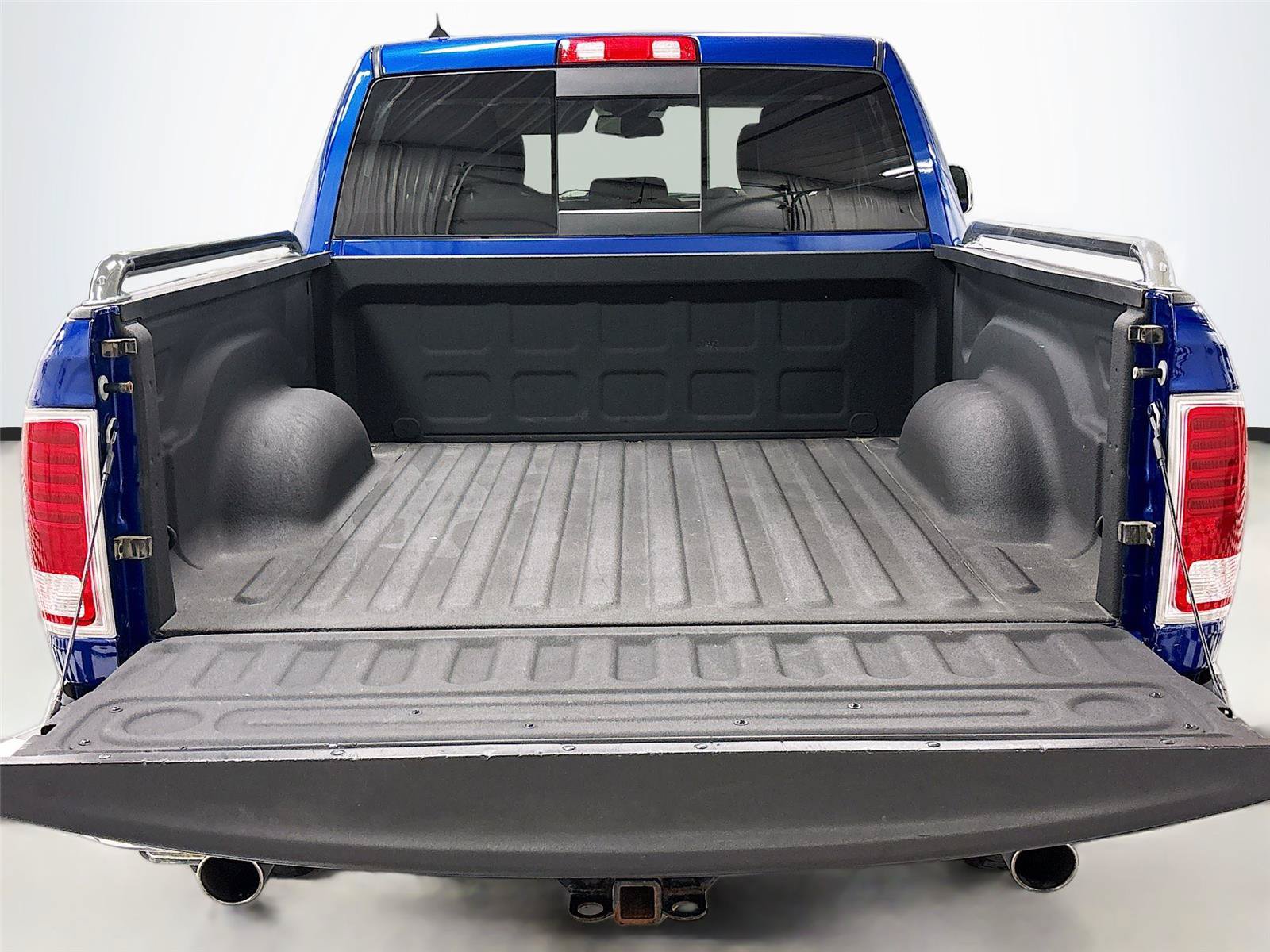 Used 2014 RAM 1500 Laramie w/ Convenience Group AWD/4WD image 27