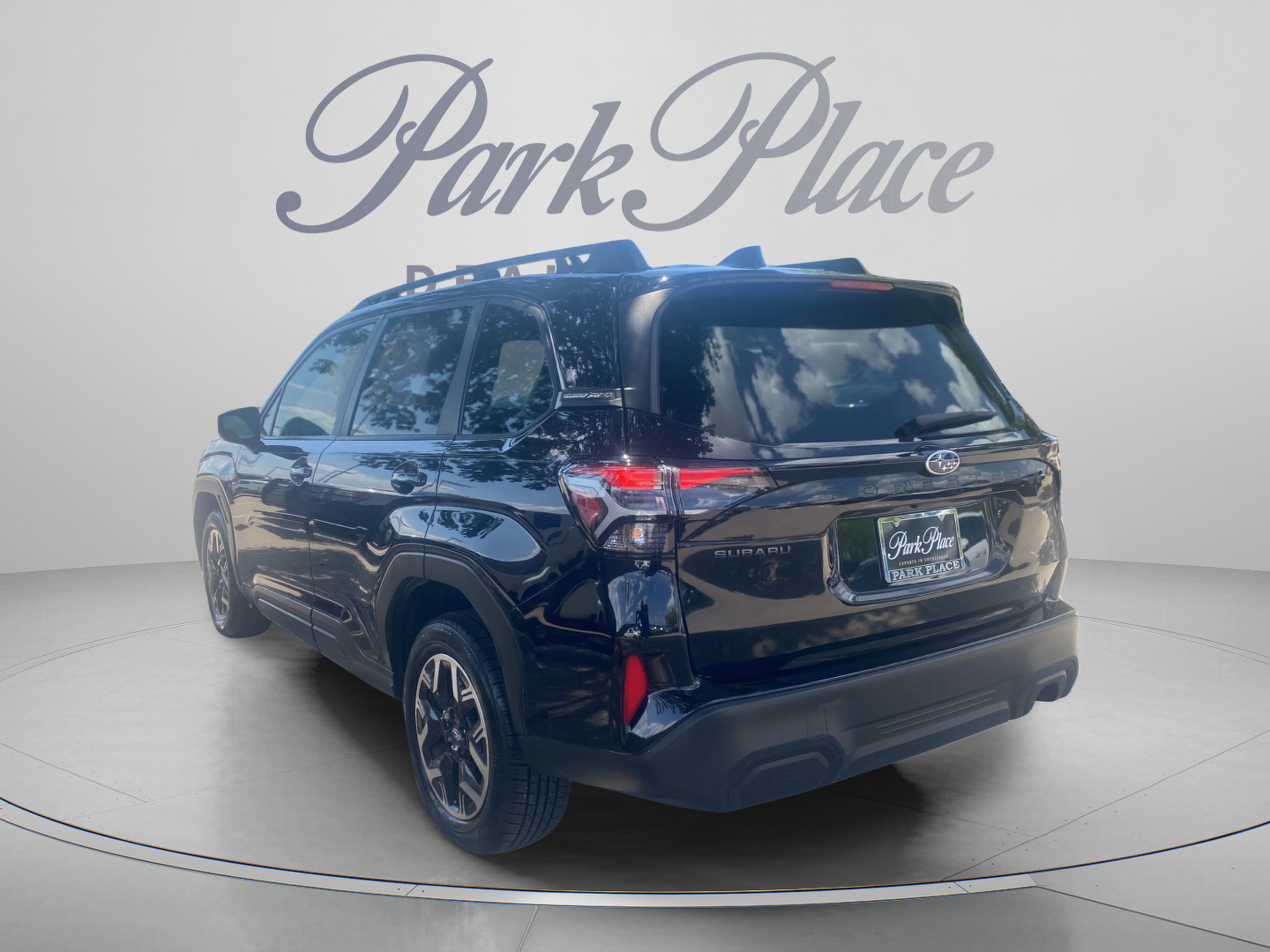 Used 2025 Subaru Forester Premium w/ Convenience Package #1 AWD/4WD image 3