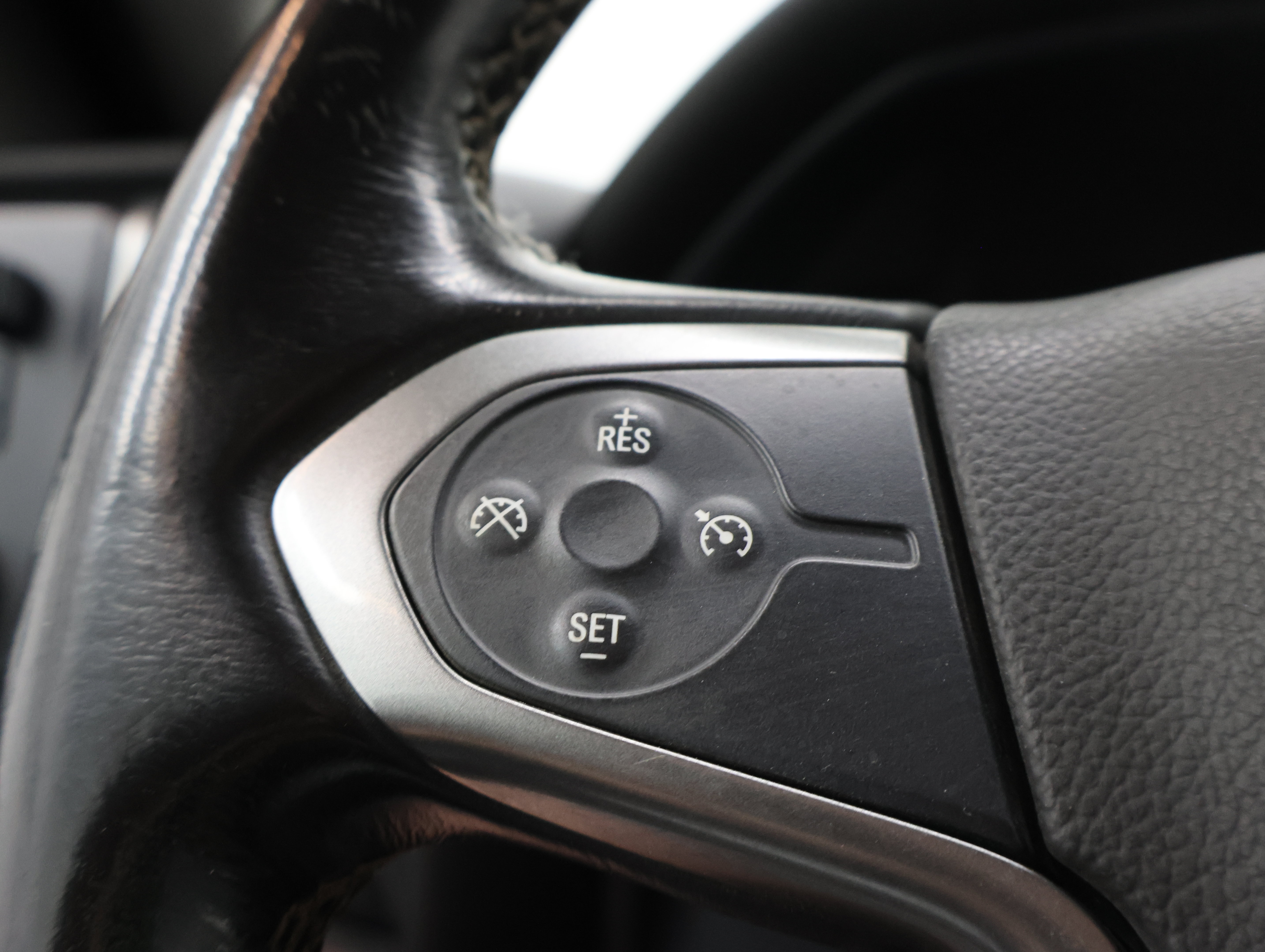Used 2015 Chevrolet Silverado 2500 LT AWD/4WD image 15