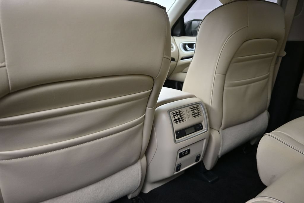 Used 2020 INFINITI QX60 Luxe w/ Sensory Package AWD/4WD image 12