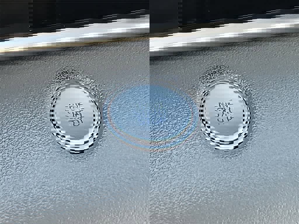 Used 2021 Hyundai Elantra SEL image 16