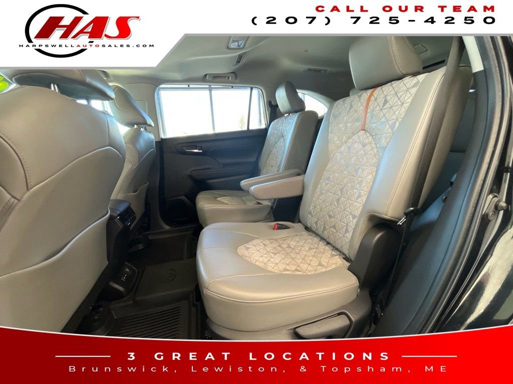 Used 2022 Toyota Highlander Bronze Edition image 11