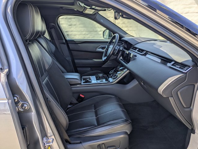 Used 2018 Land Rover Range Rover Velar R-Dynamic SE AWD/4WD image 22