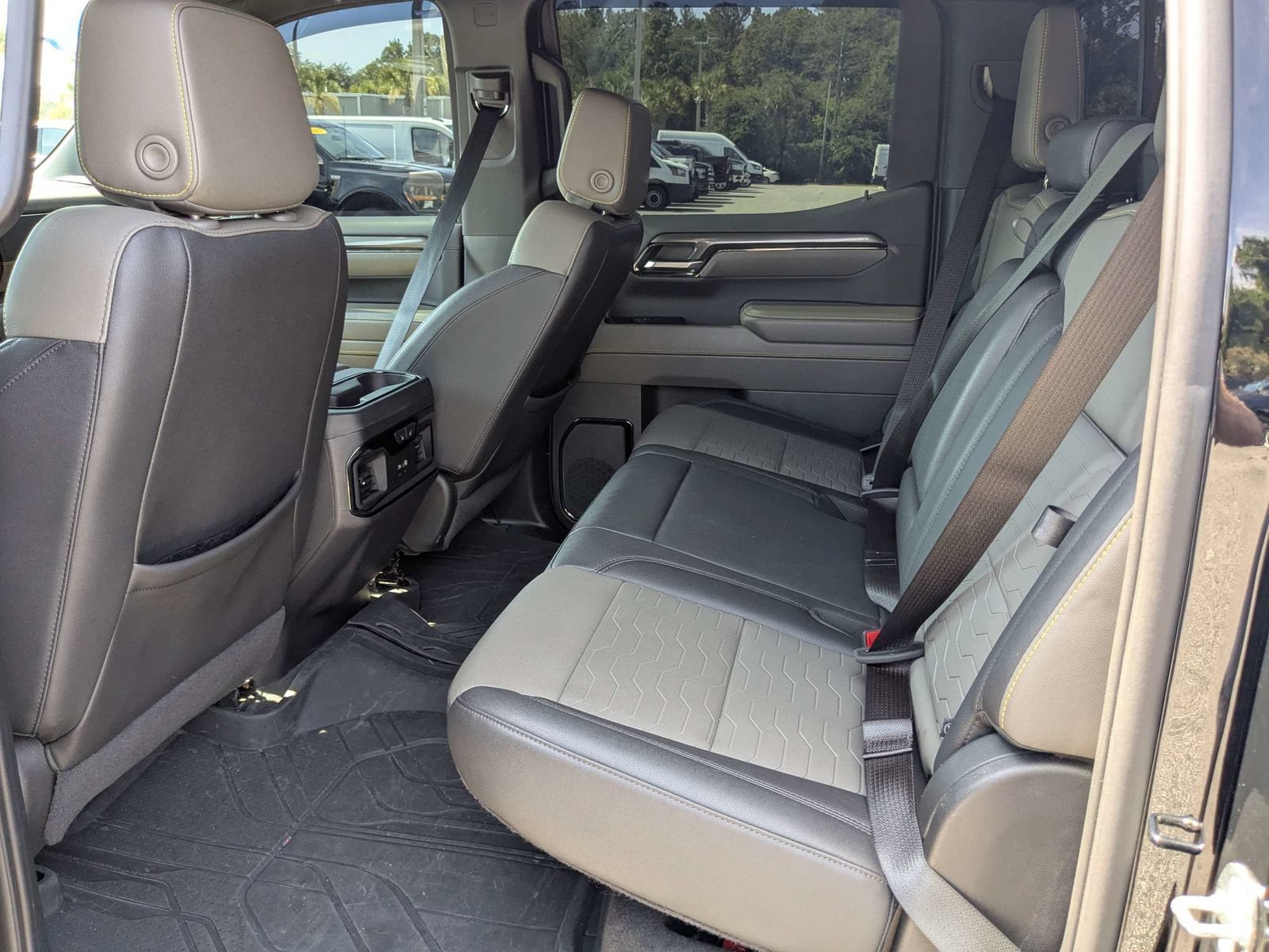 Used 2022 Chevrolet Silverado 1500 ZR2 w/ Technology Package AWD/4WD image 14