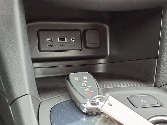 Certified 2023 Chevrolet Equinox RS w/ LPO, Floor Liner Package image 9