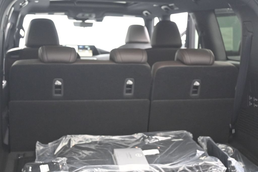 New 2026 Nissan Armada Platinum AWD/4WD image 22