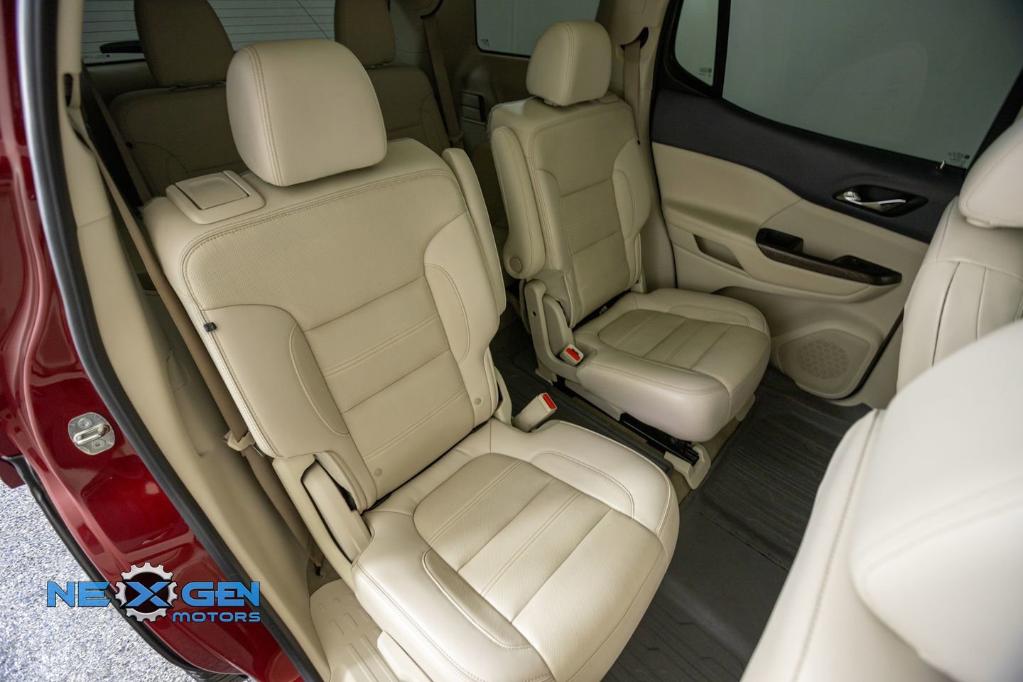 Used 2020 GMC Acadia Denali w/ Trailering Package AWD/4WD image 41