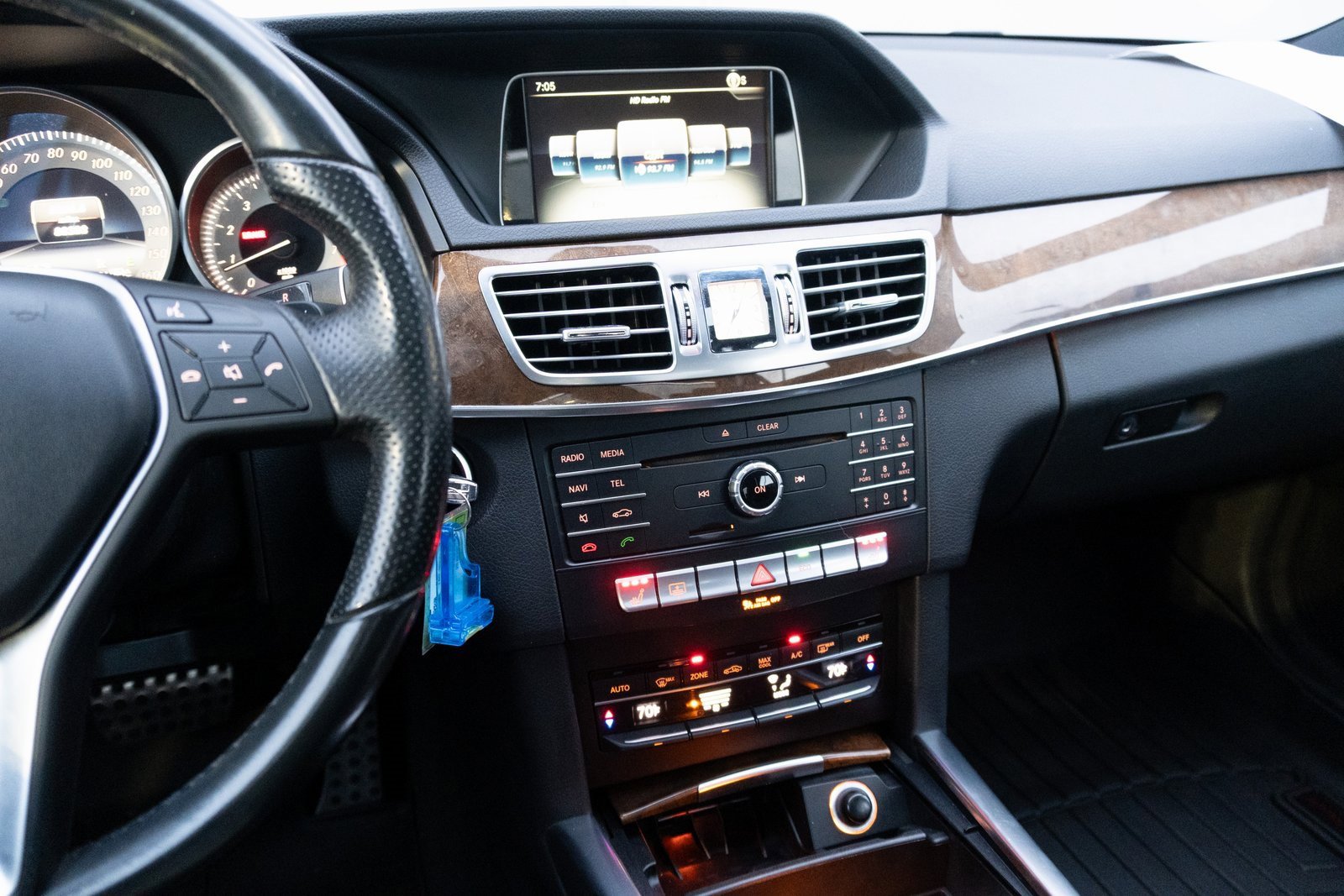 Used 2016 Mercedes-Benz E 350 E 350 image 3