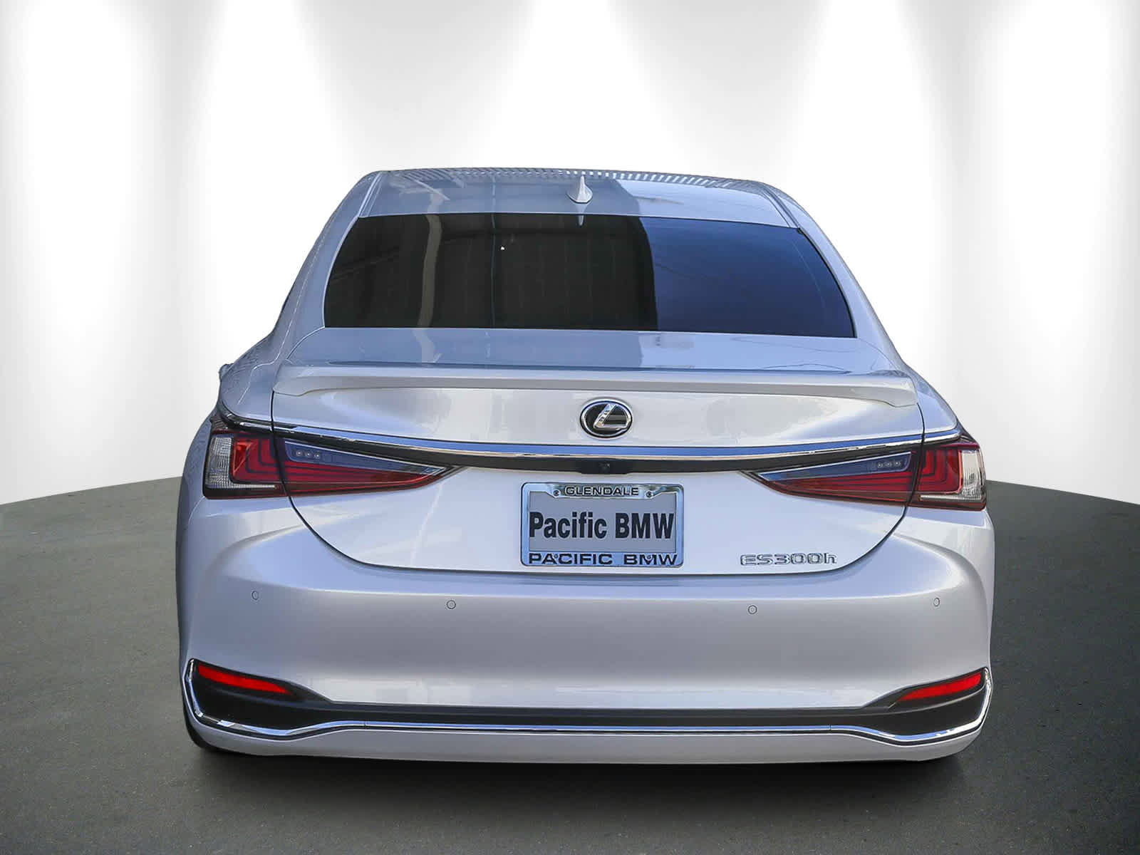 Used 2024 Lexus ES 300h w/ Premium Package image 5