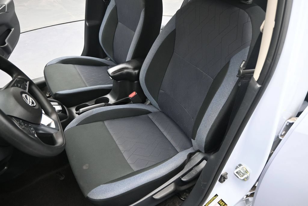 Used 2024 Nissan Versa SV FWD image 10