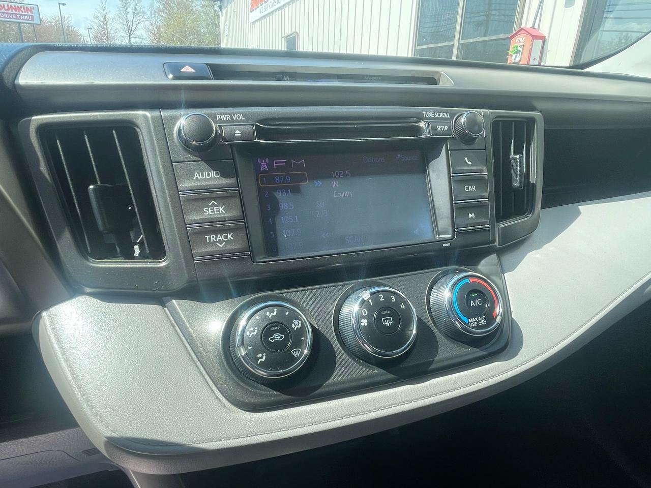 Used 2013 Toyota RAV4 LE AWD/4WD image 13