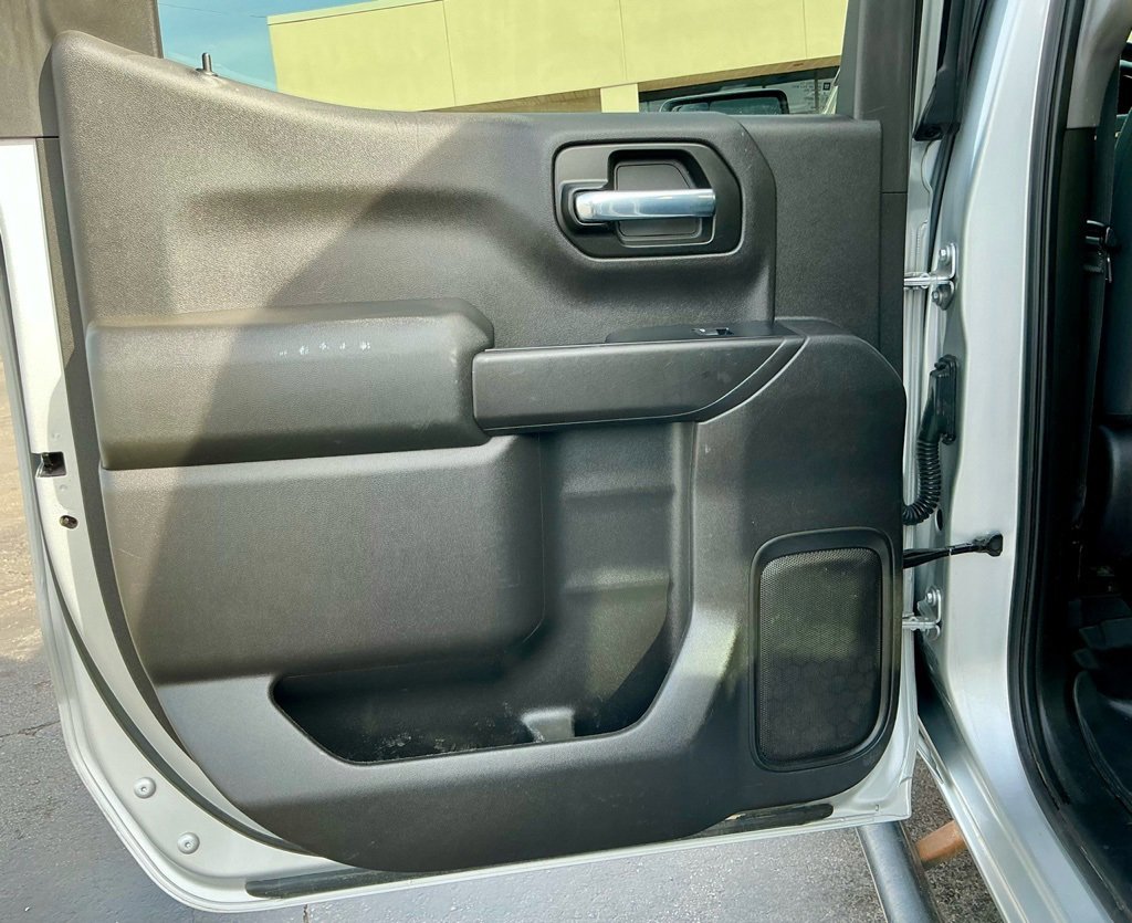 Used 2020 Chevrolet Silverado 1500 LT w/ Texas Edition image 32