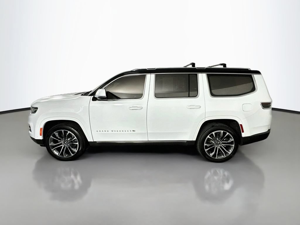 Used 2022 Jeep Grand Wagoneer Series III w/ HD Trailer Tow Package AWD/4WD image 4