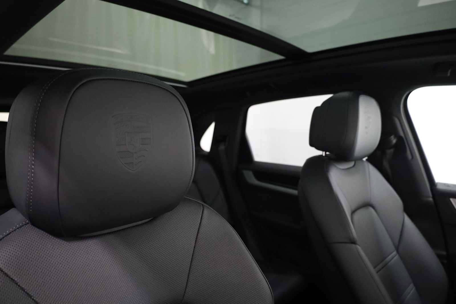 Certified 2025 Porsche Cayenne S image 22