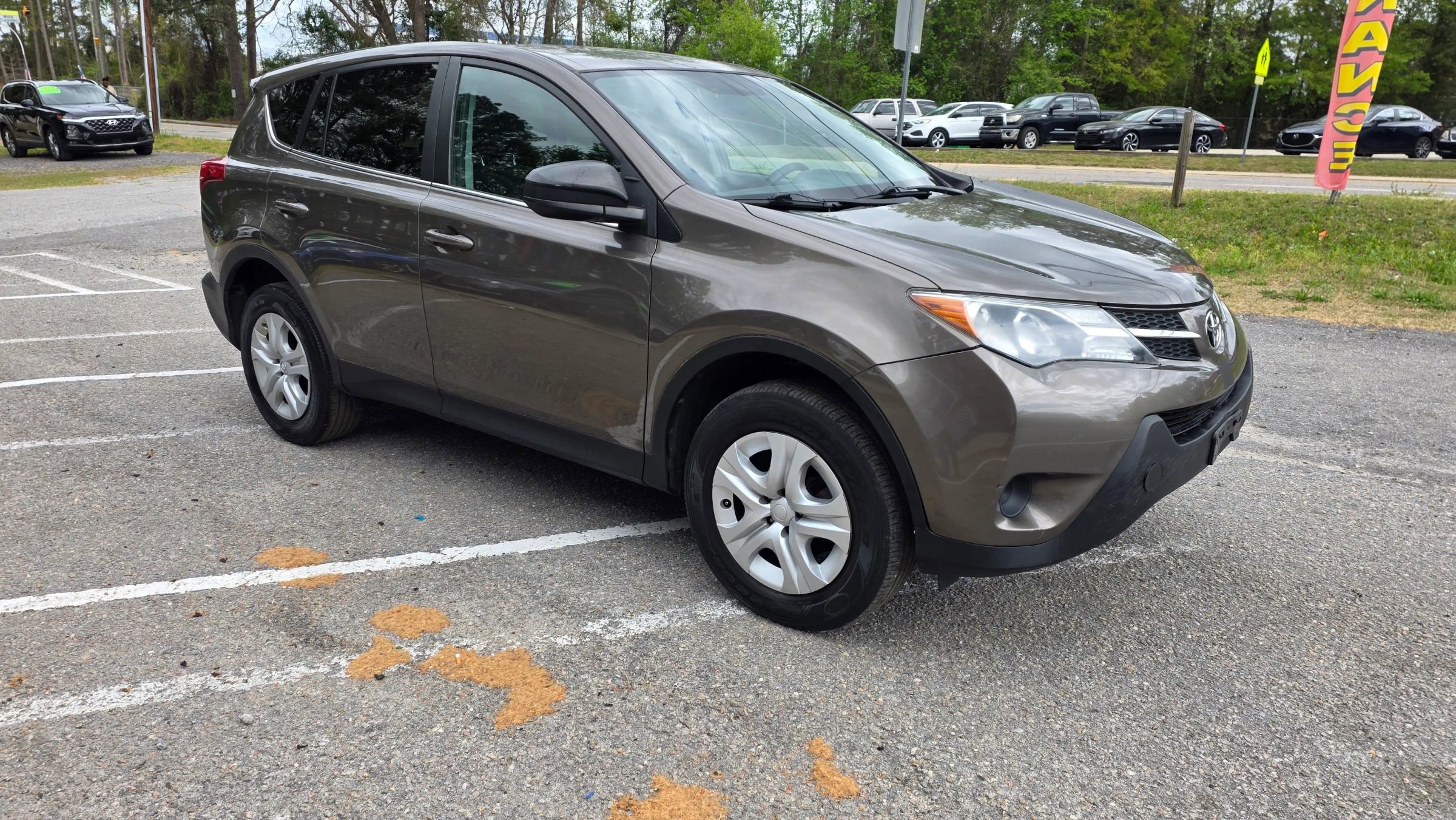 Used 2015 Toyota RAV4 LE AWD/4WD image 7