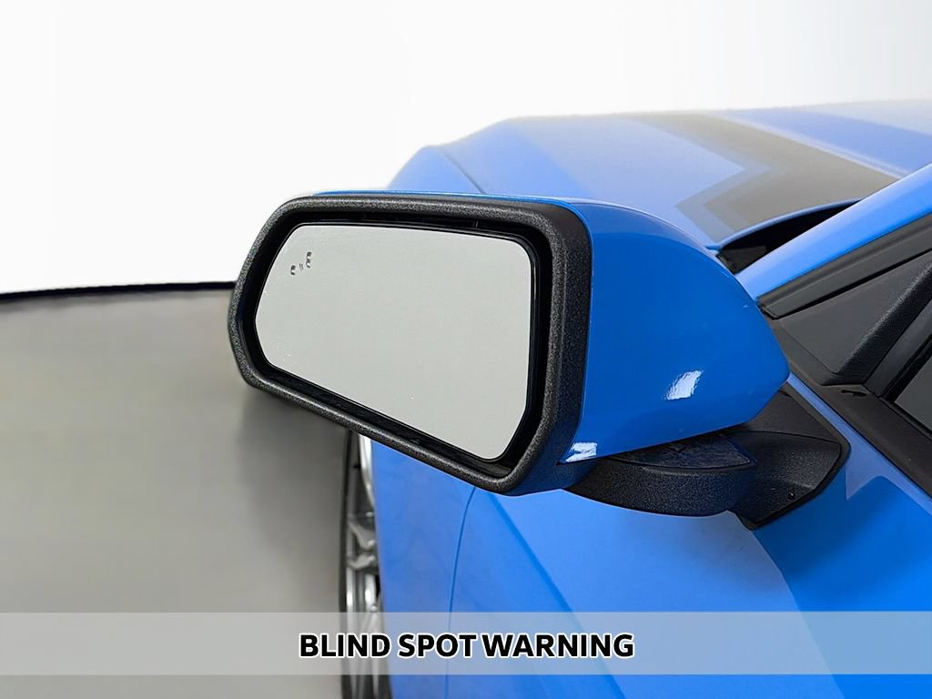 Used 2025 Ford Mustang Coupe RWD image 3