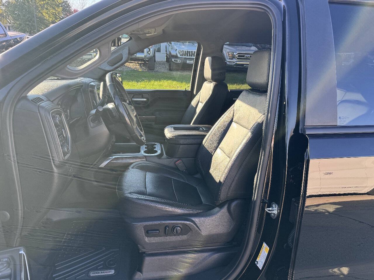 Used 2020 Chevrolet Silverado 1500 RST w/ Rally Edition AWD/4WD image 11