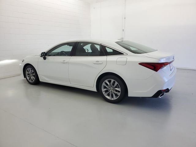 Used 2022 Toyota Avalon XLE FWD image 7