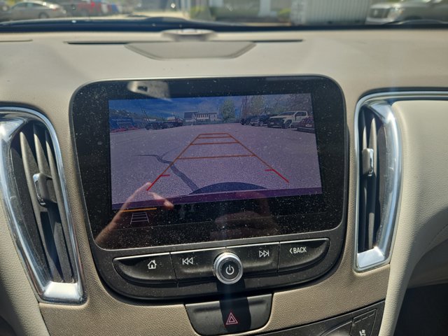 Used 2019 Chevrolet Malibu Premier w/ Sun and Wheel Package FWD image 21