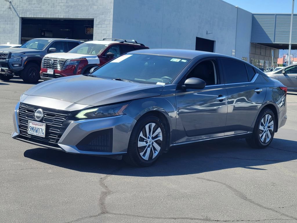Used 2024 Nissan Altima 2.5 S FWD image 2