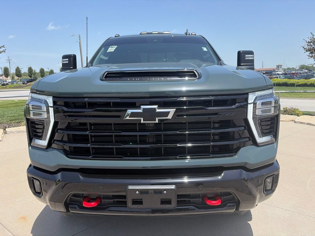 Used 2026 Chevrolet Silverado 2500 LT w/ Trail Boss Package AWD/4WD image 3