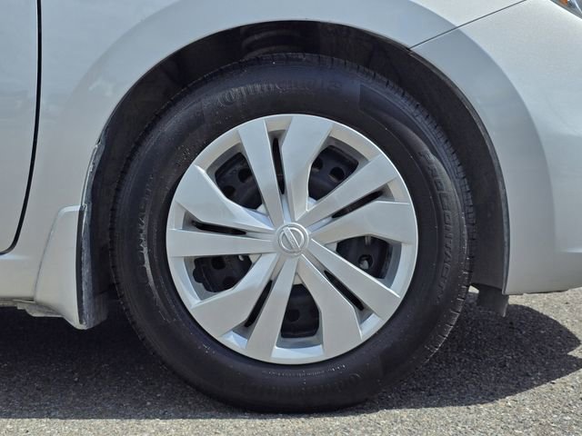 Used 2021 Nissan Versa S image 11