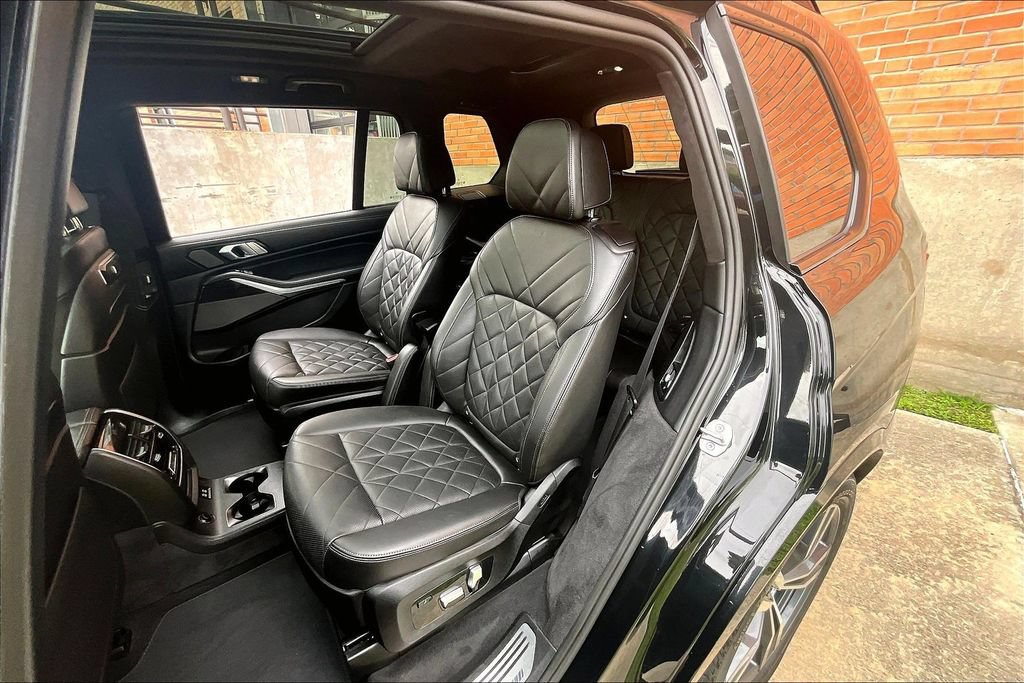 Used 2025 BMW X7 xDrive40i w/ M Sport Package AWD/4WD image 35