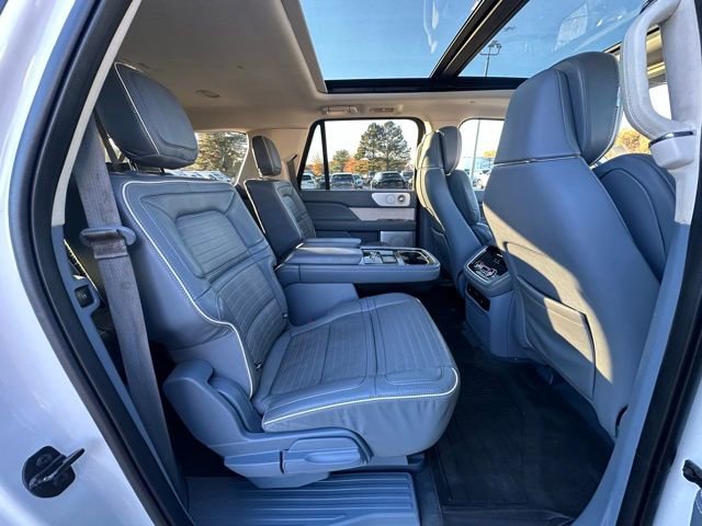 Used 2021 Lincoln Navigator L Black Label w/ Cargo Convenience Package image 31