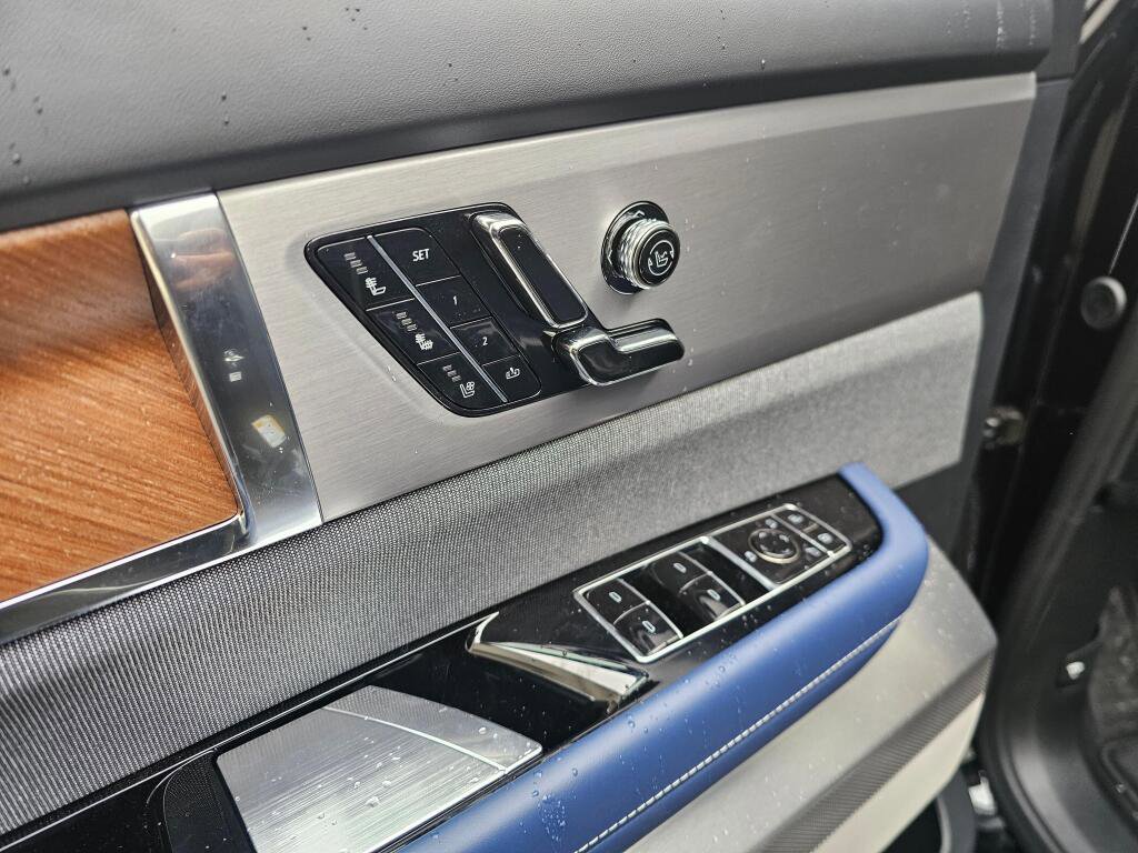 New 2026 Cadillac Vistiq Premium Luxury image 36