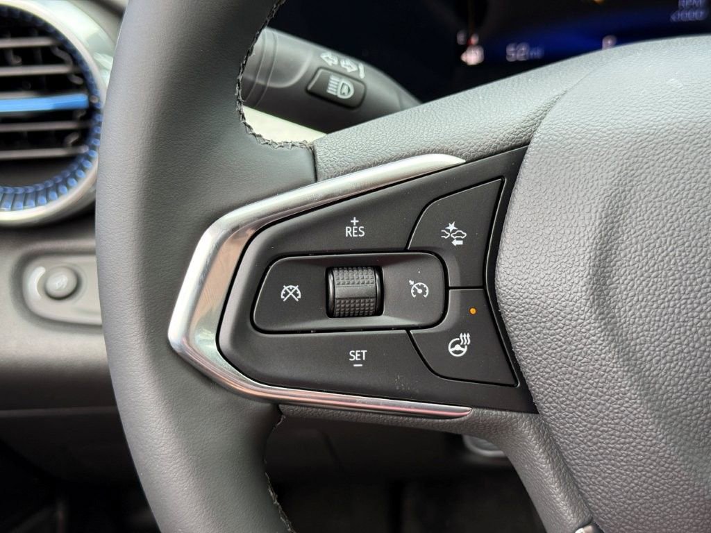 New 2026 Chevrolet Trax LT w/ Sunroof Package FWD image 24