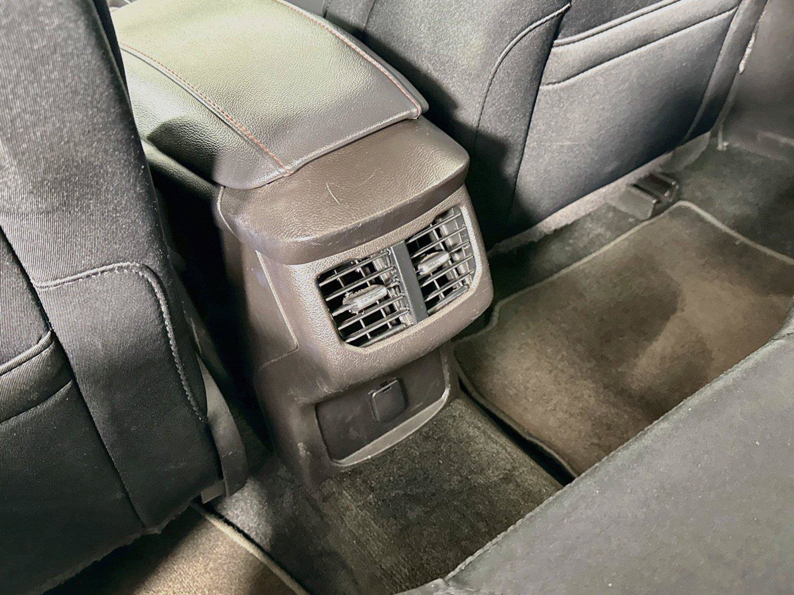 Used 2016 Ford Fusion SE FWD image 35