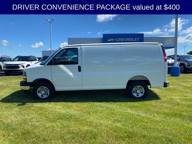 New 2026 Chevrolet Express 2500 w/ Driver Convenience Package RWD video 2