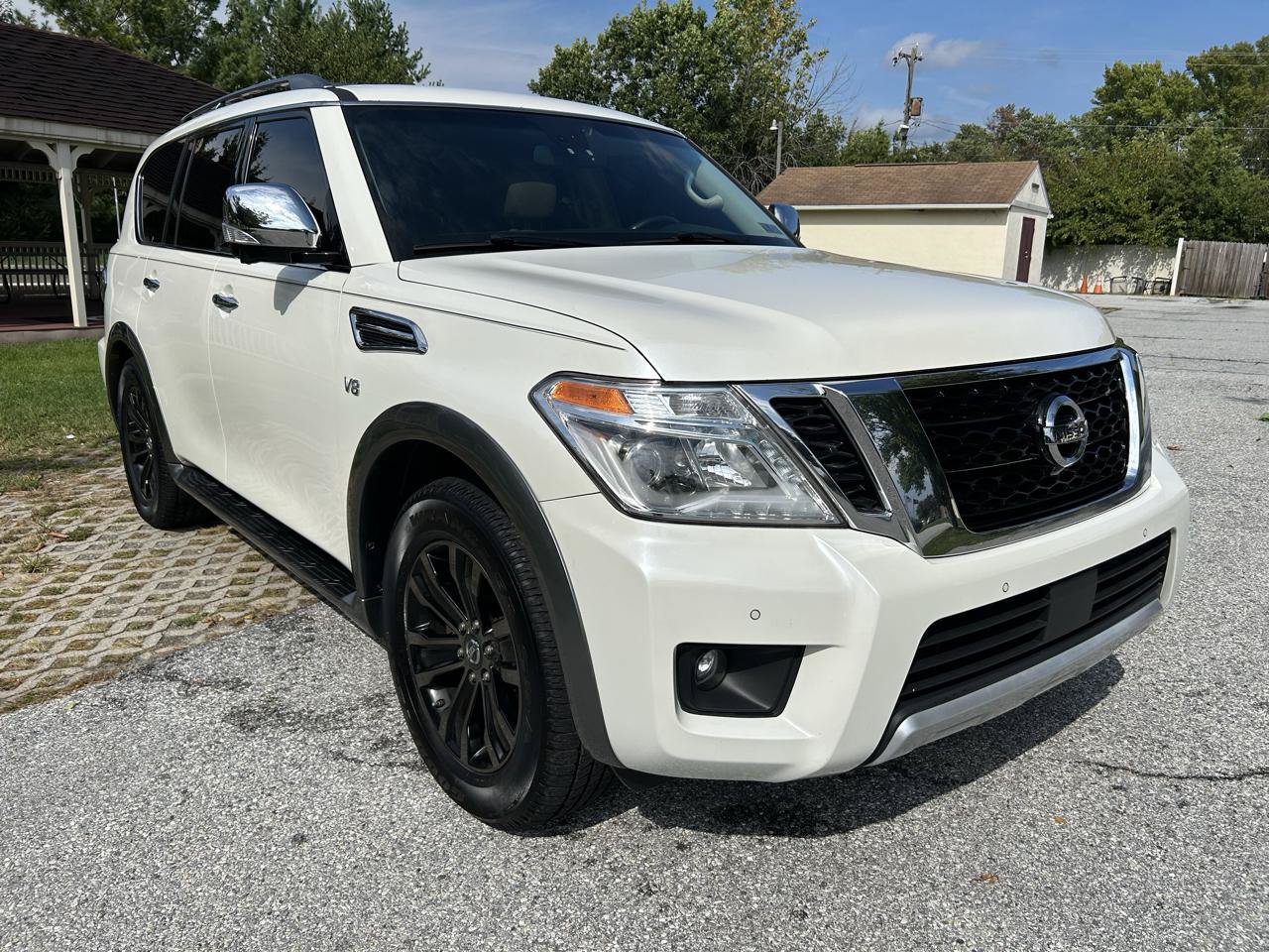 Used 2017 Nissan Armada Platinum w/ Interior Lighting Package AWD/4WD image 3