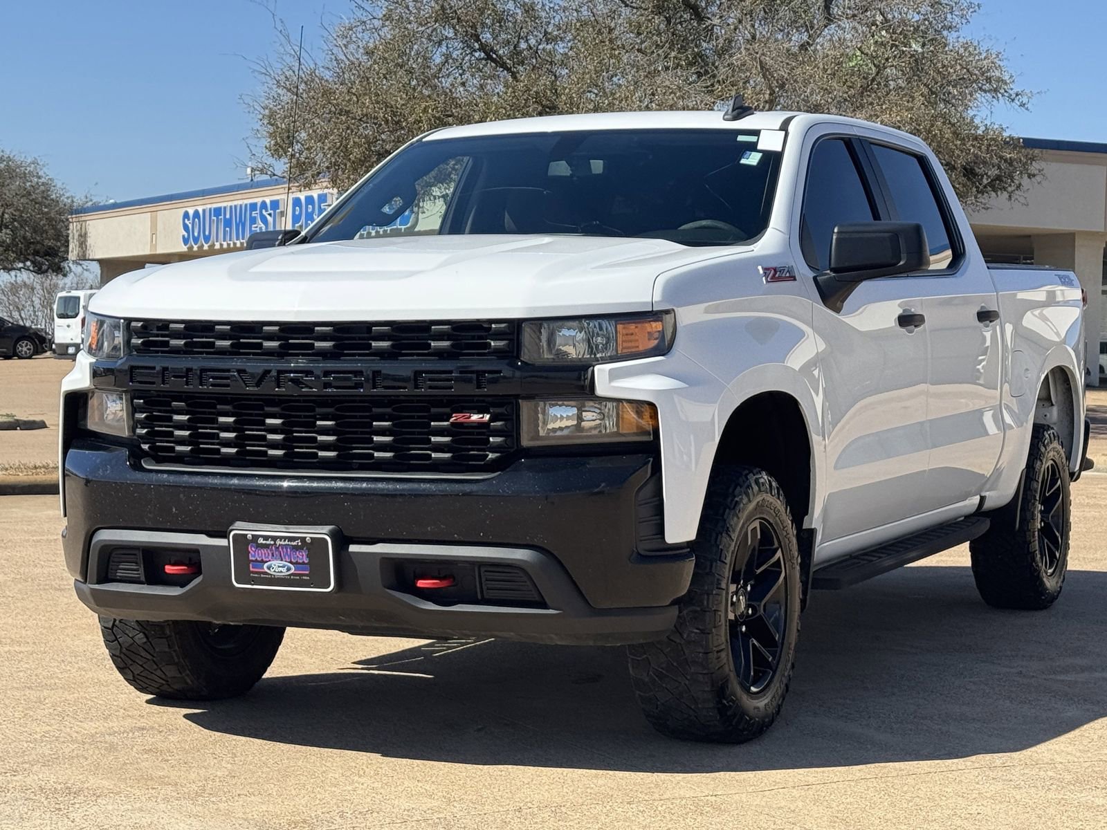 Used 2020 Chevrolet Silverado 1500 Custom Trail Boss w/ Custom Convenience Package image 9