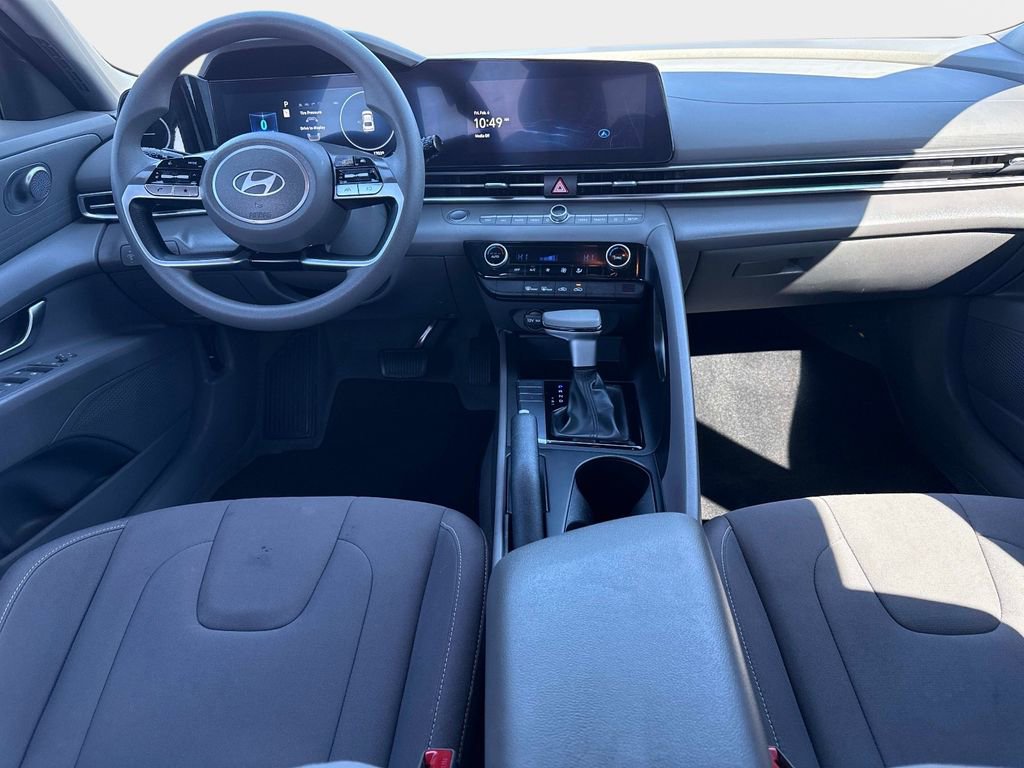 Used 2024 Hyundai Elantra SEL image 14