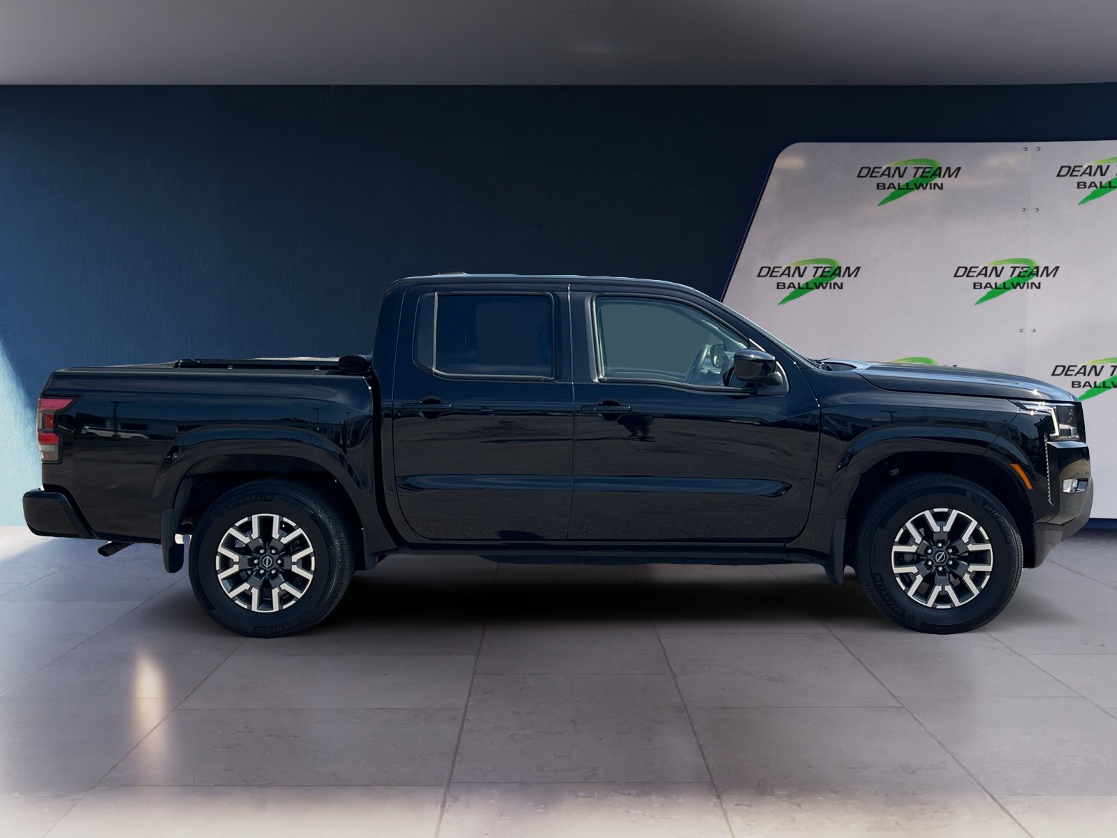 Used 2022 Nissan Frontier SV image 9