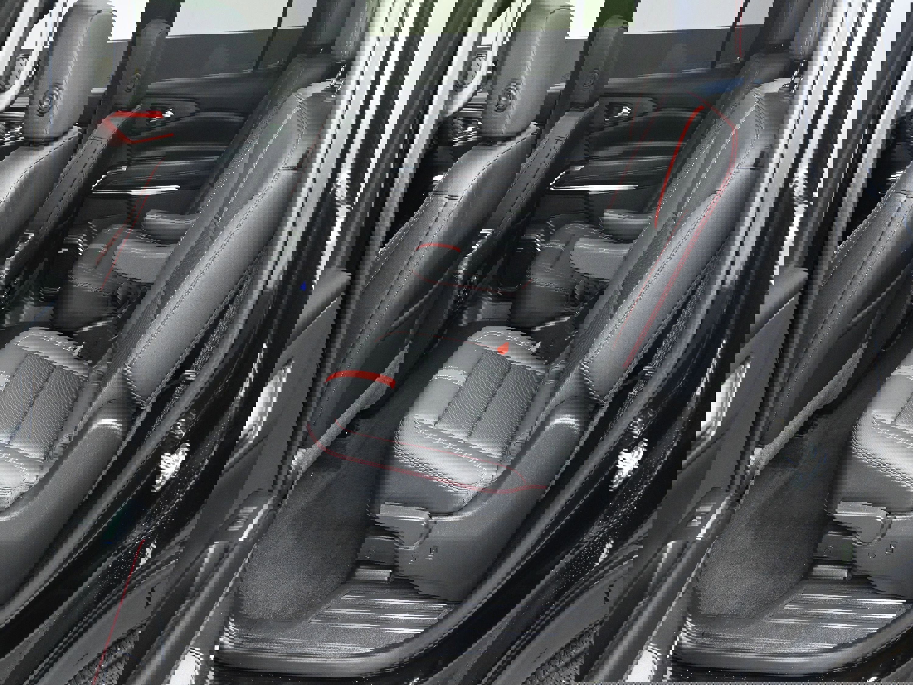 Certified 2024 Chevrolet Traverse RS w/ LPO, Floor Liner Package image 29