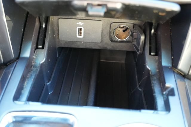 Used 2017 Ford Explorer XLT w/ Equipment Group 202A FWD image 35
