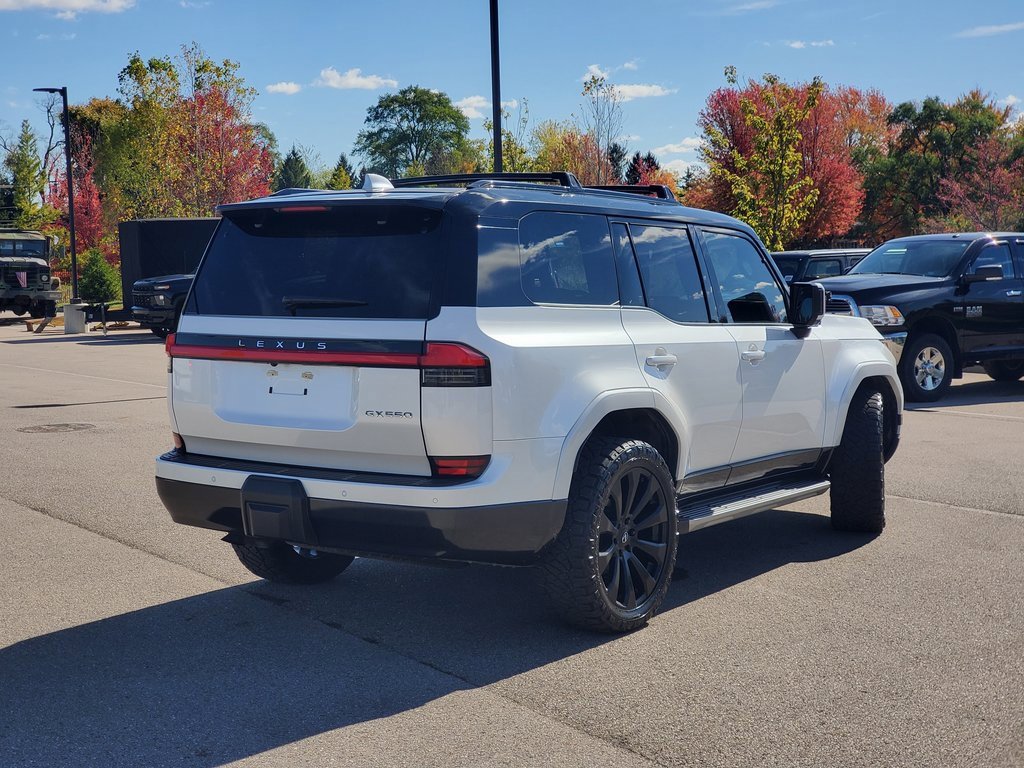 Used 2024 Lexus GX 550 image 2