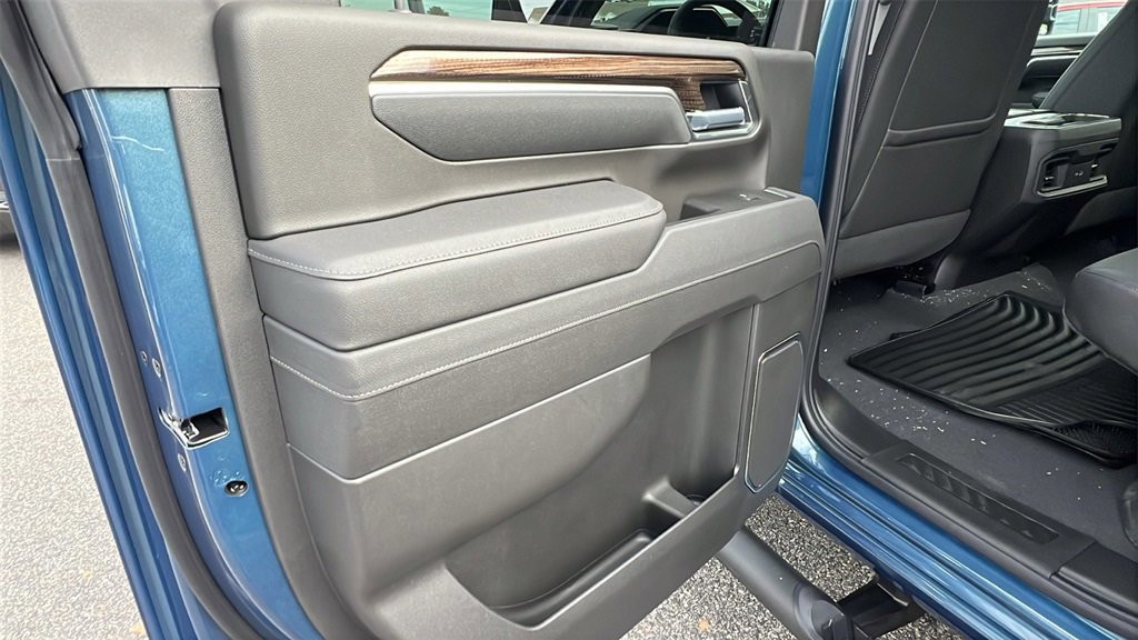 New 2026 Chevrolet Silverado 2500 LT w/ Trail Boss Package image 16