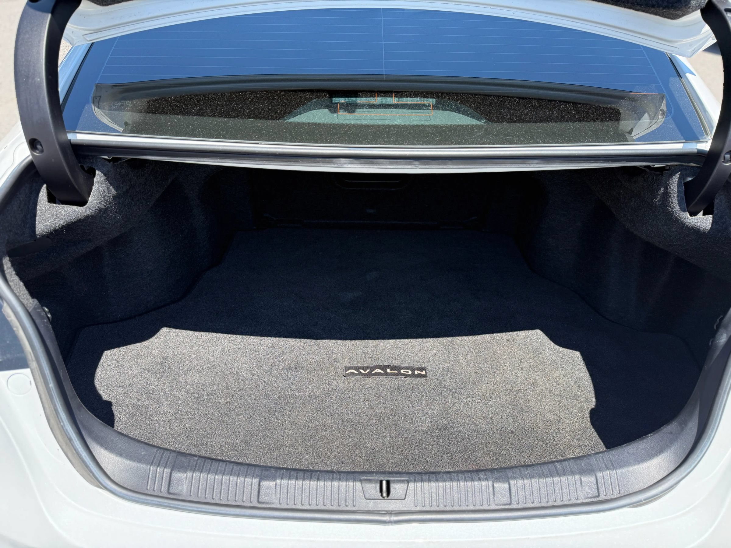 Used 2016 Toyota Avalon XLE Premium FWD image 11