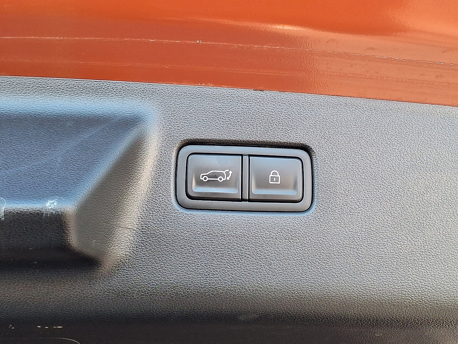 Used 2024 Hyundai Santa Fe Limited image 30