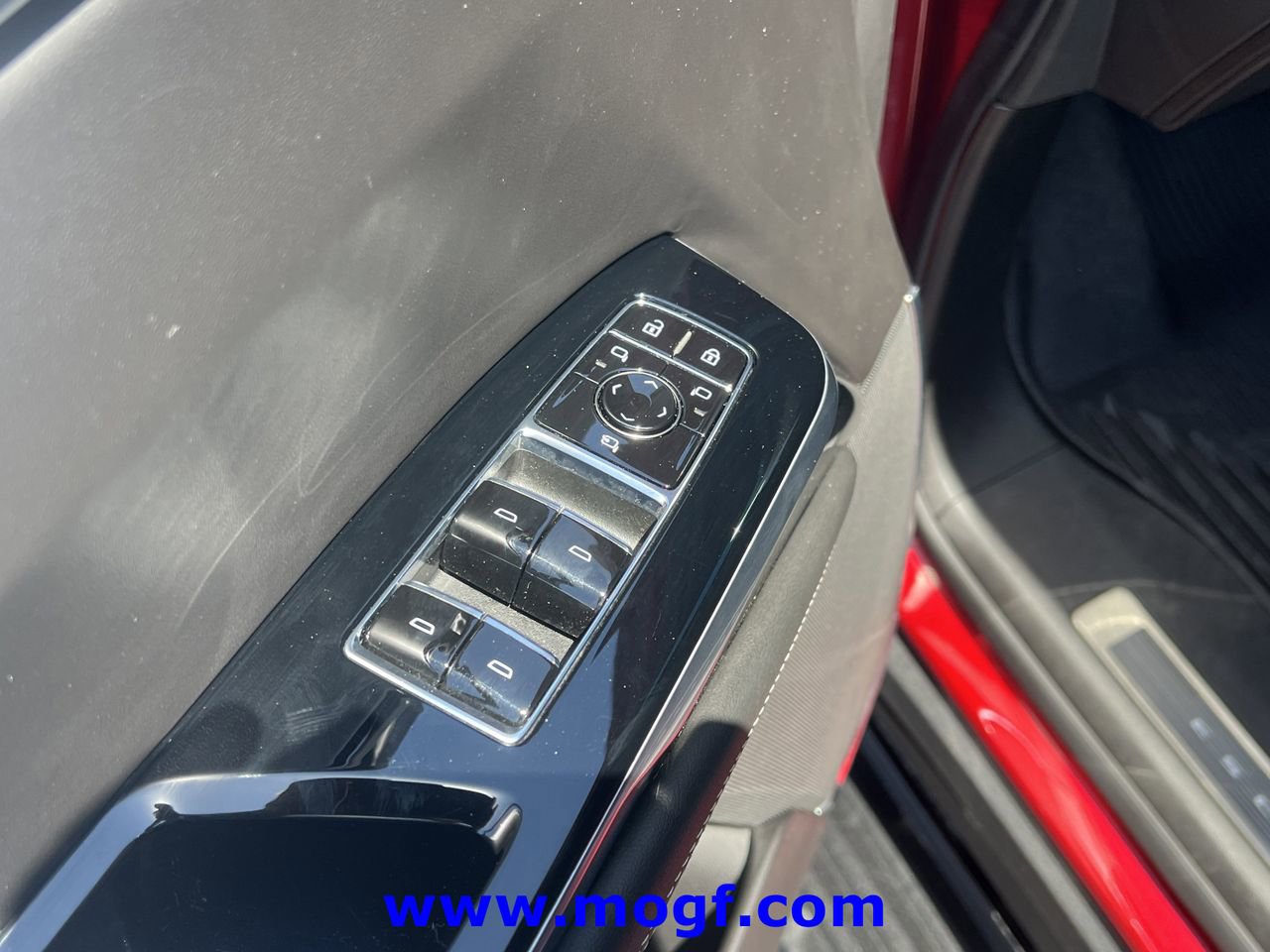 Used 2025 Cadillac Escalade V AWD/4WD image 20