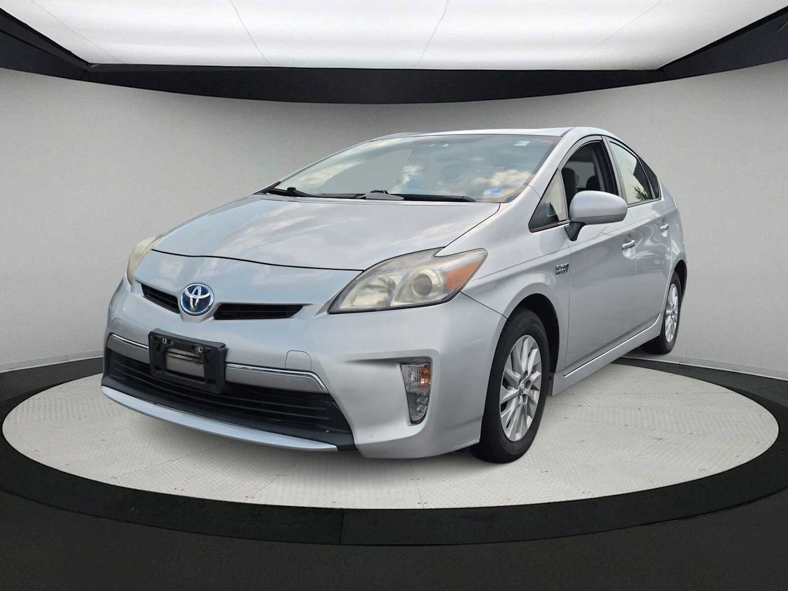 Used 2013 Toyota Prius Prime Plug-In Hybrid FWD image 4