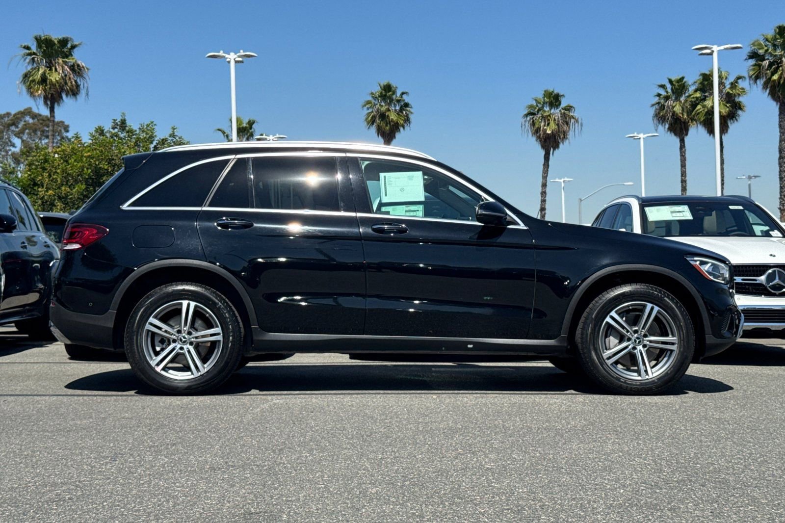 Used 2021 Mercedes-Benz GLC 300 image 3