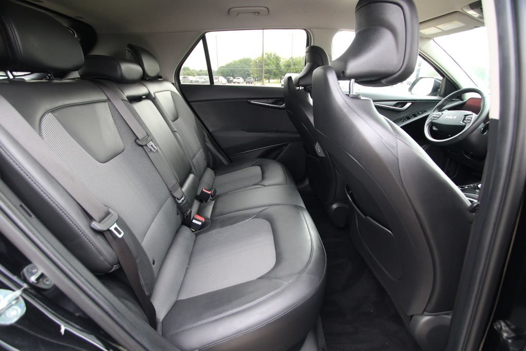 Used 2023 Kia Niro Wind w/ Wind Preserve Package FWD image 9
