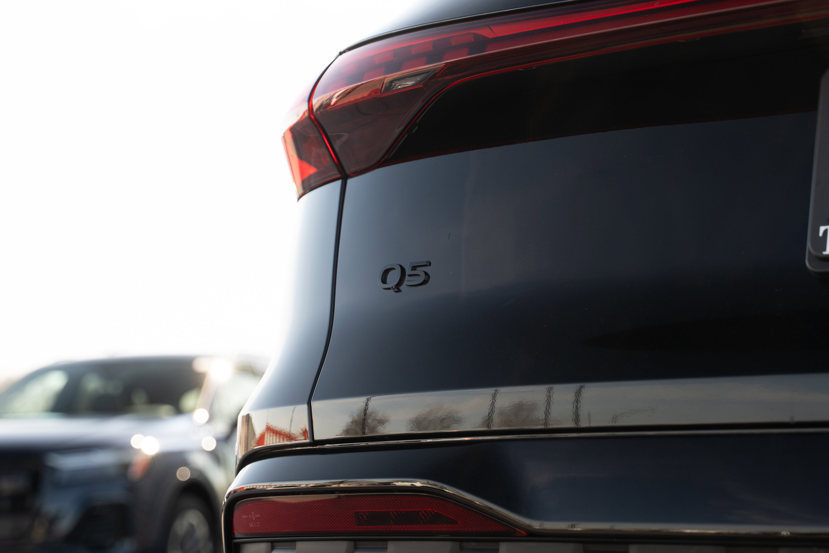 Certified 2025 Audi Q5 Premium w/ Convenience Package image 29