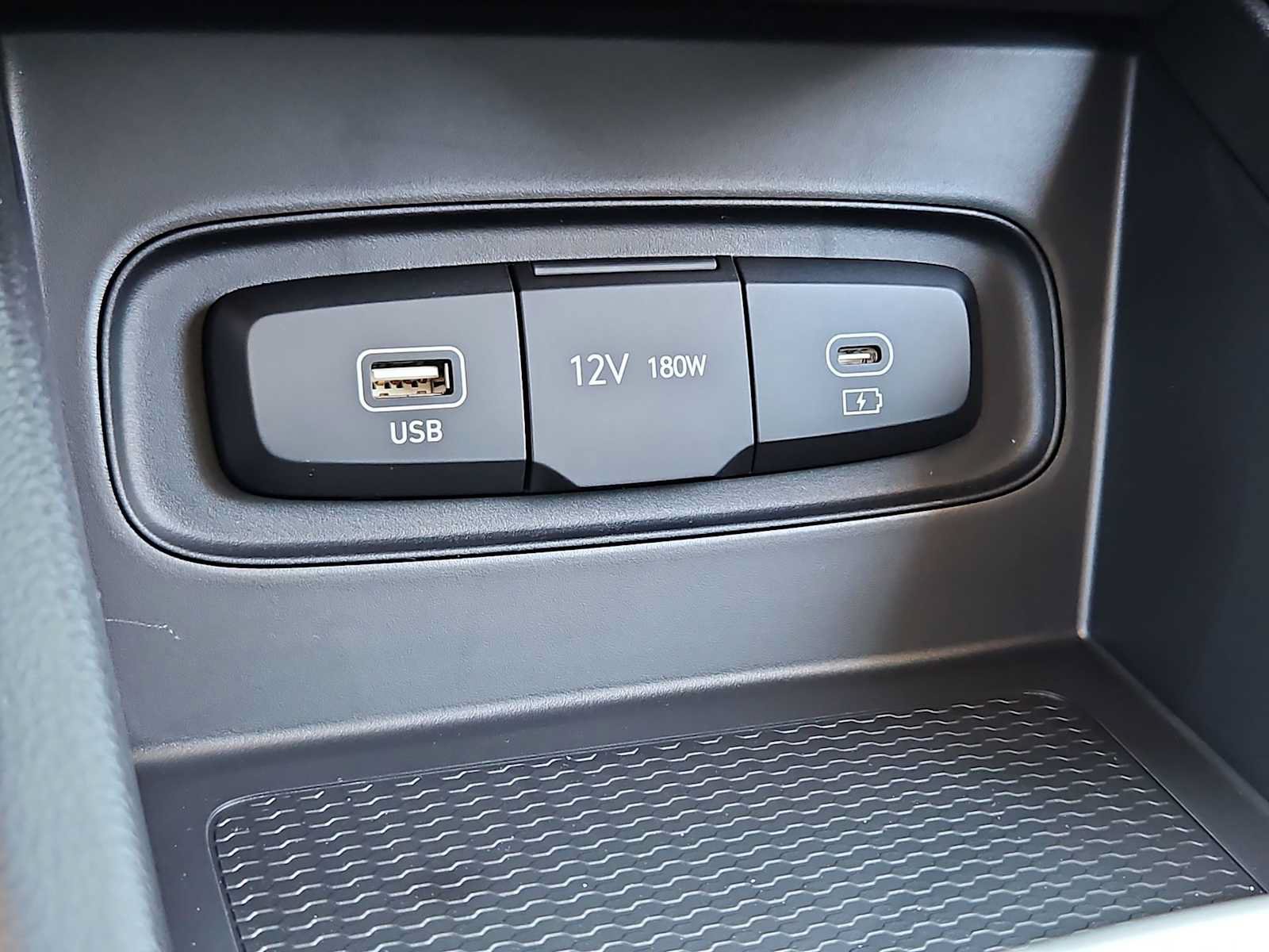 Certified 2026 Hyundai Venue SE FWD image 29