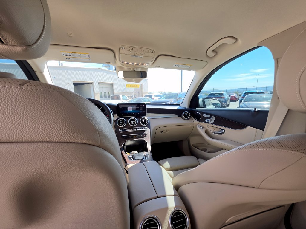 Used 2020 Mercedes-Benz GLC 300 image 20